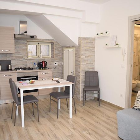 Sbiriddu'S House Apartment Taormina Bagian luar foto