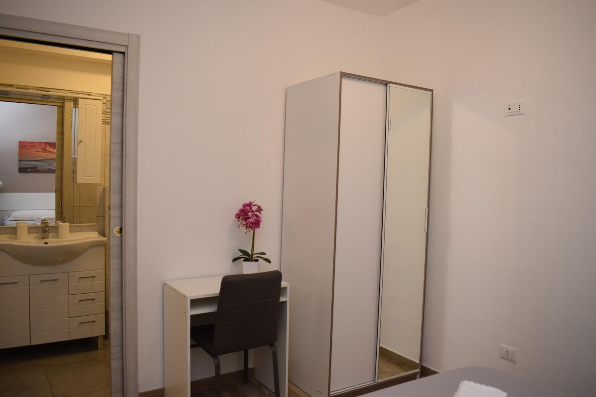 Sbiriddu'S House Apartment Taormina Bagian luar foto